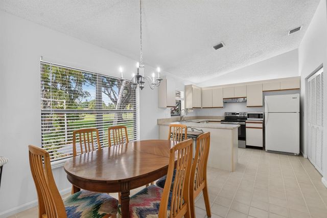 51 Via De Casas Norte, Boynton Beach, FL 33426