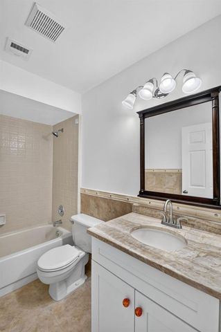 51 Via De Casas Norte, Boynton Beach, FL 33426