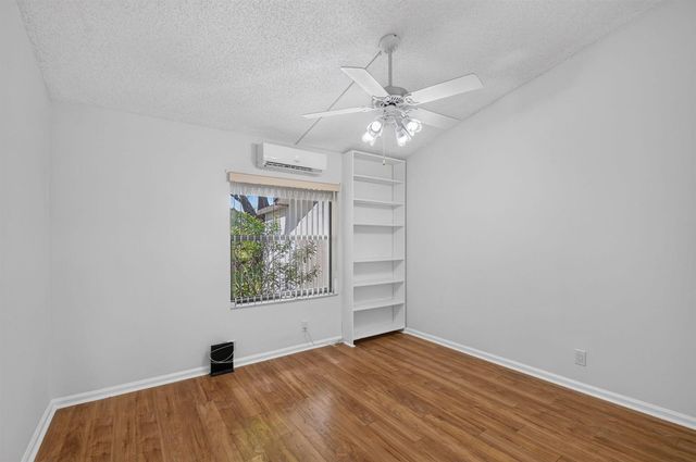 51 Via De Casas Norte, Boynton Beach, FL 33426