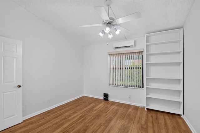 51 Via De Casas Norte, Boynton Beach, FL 33426