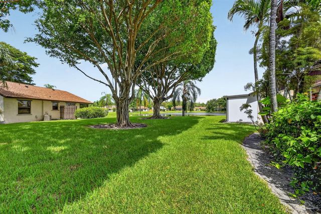 51 Via De Casas Norte, Boynton Beach, FL 33426