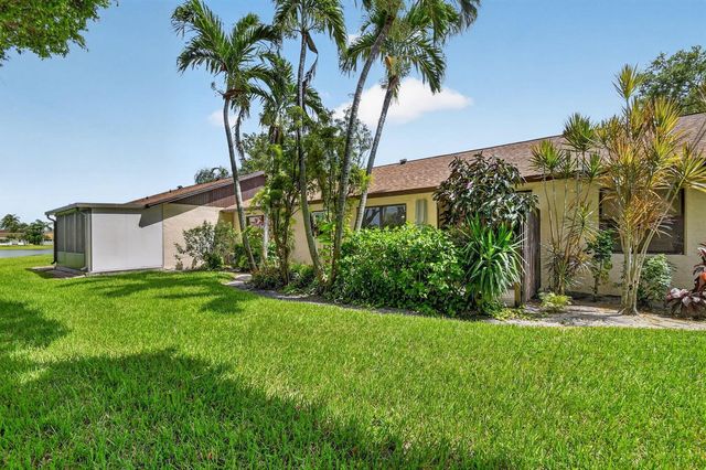 51 Via De Casas Norte, Boynton Beach, FL 33426