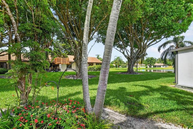 51 Via De Casas Norte, Boynton Beach, FL 33426