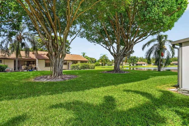 51 Via De Casas Norte, Boynton Beach, FL 33426
