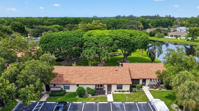 51 Via De Casas Norte, Boynton Beach, FL 33426