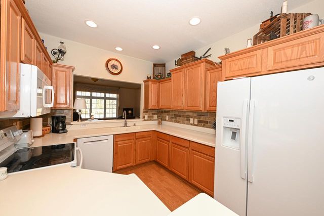 5347 S Butterfield WAY, Greenfield, WI 53221