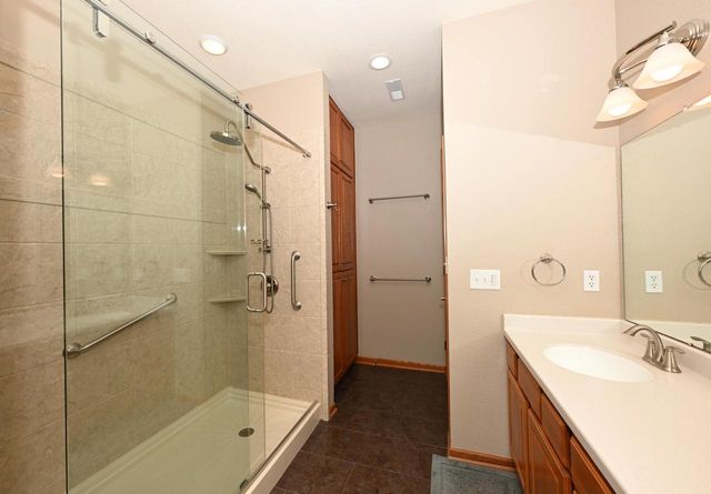 5347 S Butterfield WAY, Greenfield, WI 53221