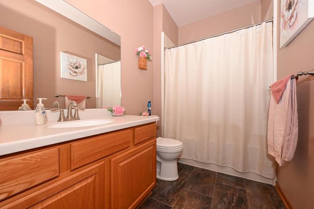 5347 S Butterfield WAY, Greenfield, WI 53221