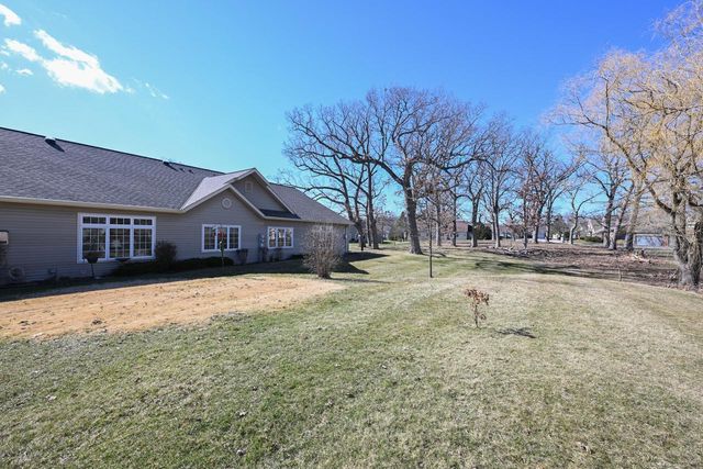 5347 S Butterfield WAY, Greenfield, WI 53221