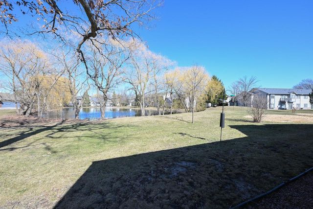 5347 S Butterfield WAY, Greenfield, WI 53221