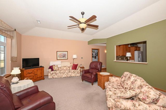 5347 S Butterfield WAY, Greenfield, WI 53221