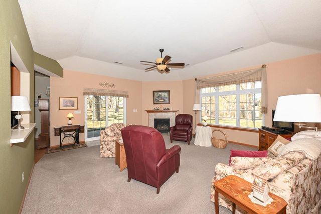 5347 S Butterfield WAY, Greenfield, WI 53221