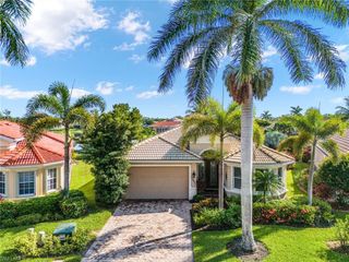 14813 Canton CT, Naples, FL 34114
