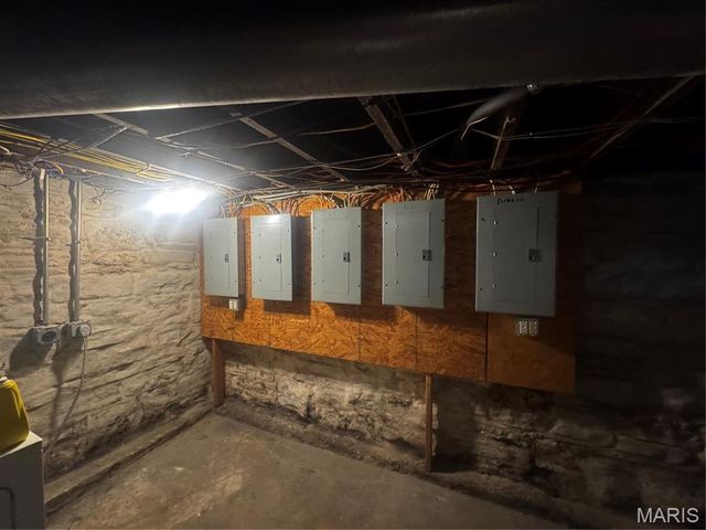 3215 Osceola Street, St Louis, MO 63111