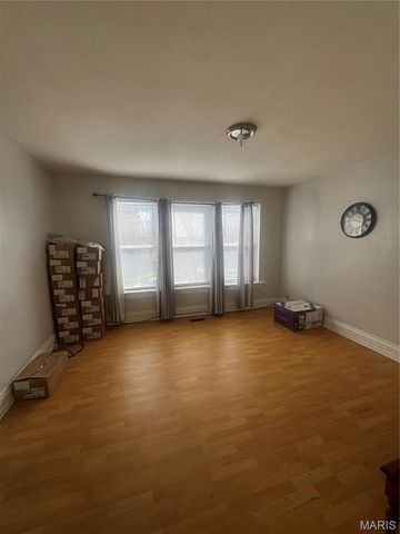 3215 Osceola Street, St Louis, MO 63111