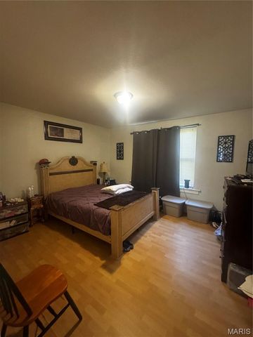 3215 Osceola Street, St Louis, MO 63111