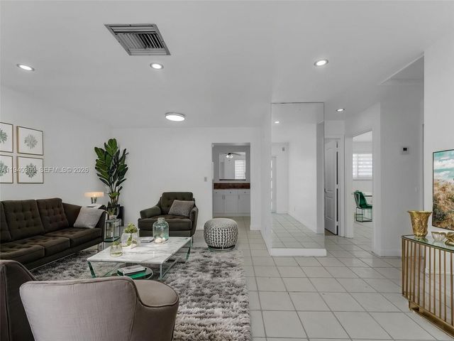 1811 SW 97th Ter 2, Miramar, FL 33025