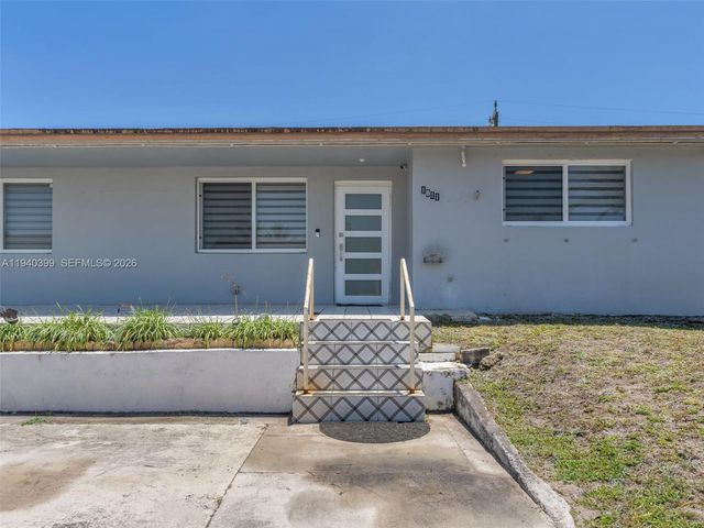 1811 SW 97th Ter 2, Miramar, FL 33025