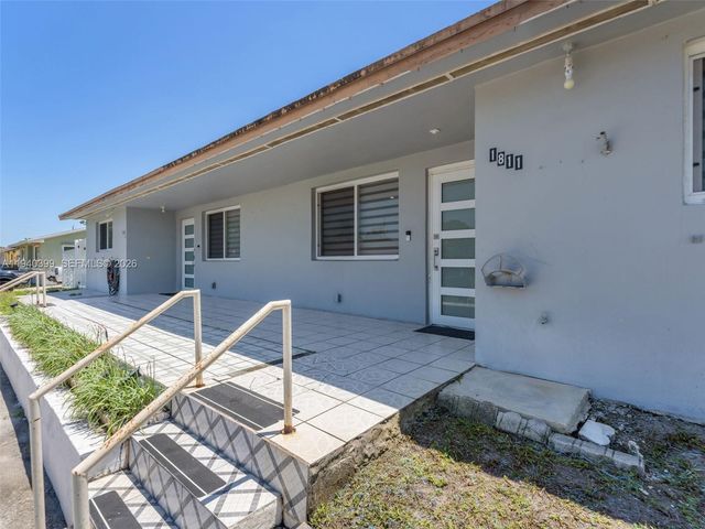 1811 SW 97th Ter 2, Miramar, FL 33025