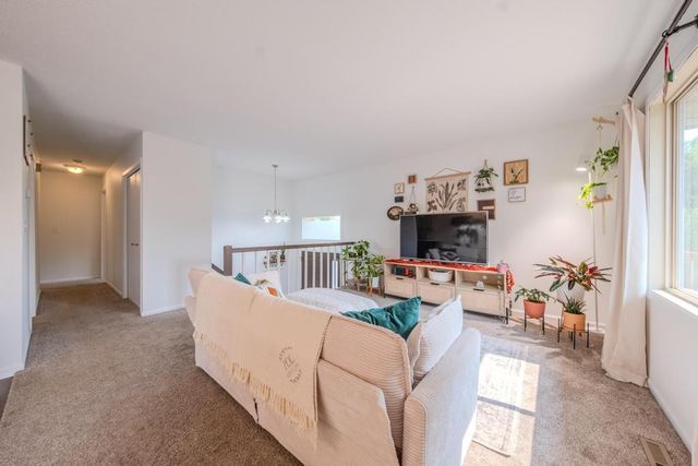 2309 Amberwood Drive, Woodbury, MN 55125