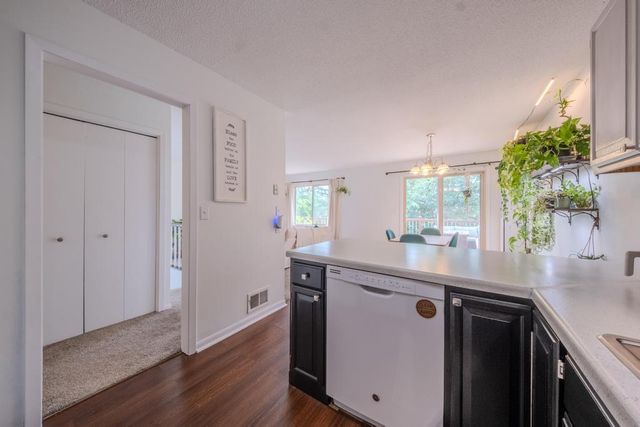2309 Amberwood Drive, Woodbury, MN 55125