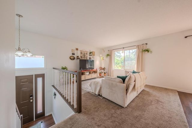 2309 Amberwood Drive, Woodbury, MN 55125