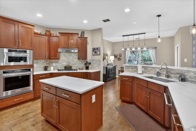 28111 George Obrien, San Antonio, TX 78260