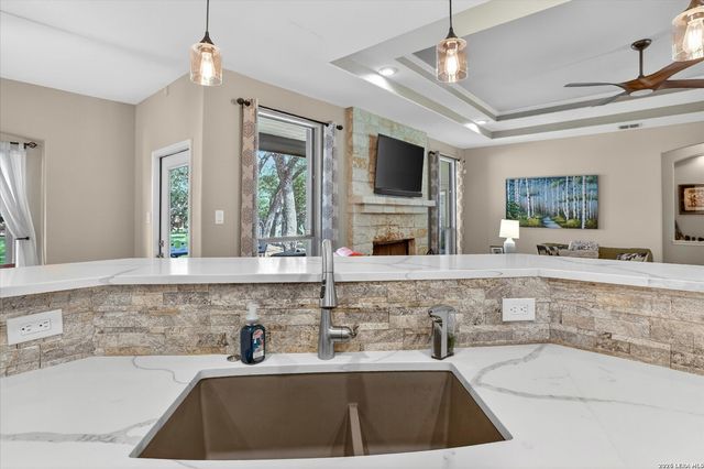 28111 George Obrien, San Antonio, TX 78260
