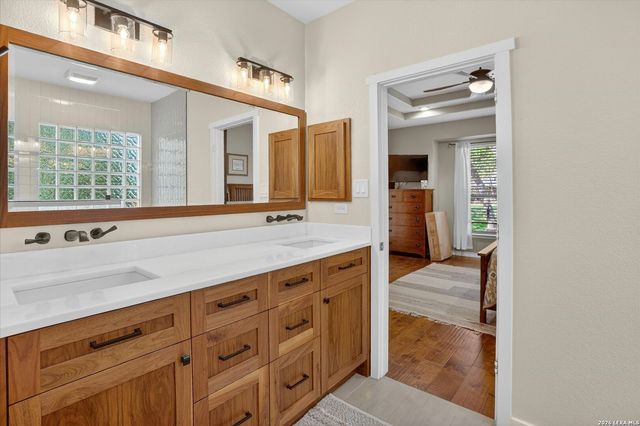 28111 George Obrien, San Antonio, TX 78260