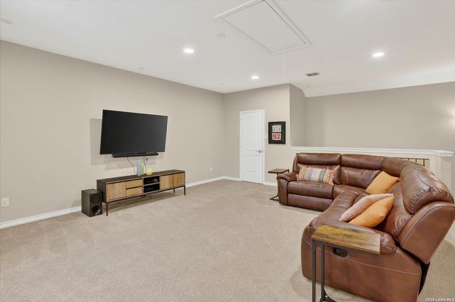 28111 George Obrien, San Antonio, TX 78260