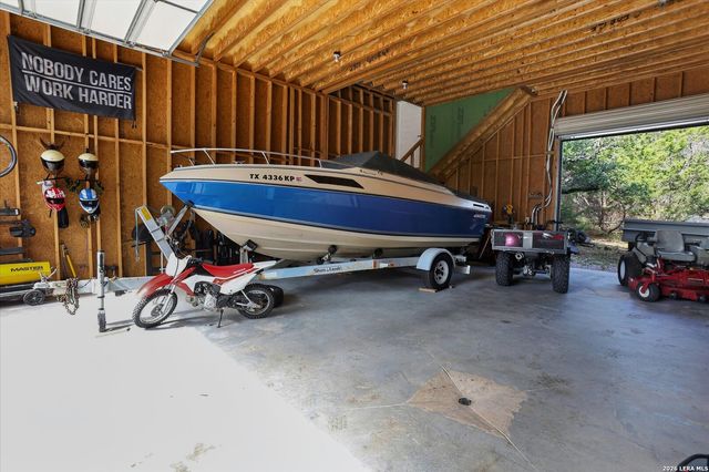 28111 George Obrien, San Antonio, TX 78260