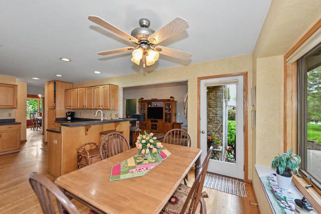 1508 Mackenzie LANE, Oconomowoc, WI 53066