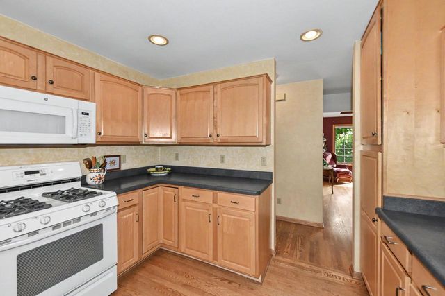 1508 Mackenzie LANE, Oconomowoc, WI 53066