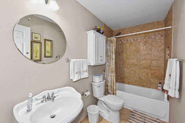 1508 Mackenzie LANE, Oconomowoc, WI 53066