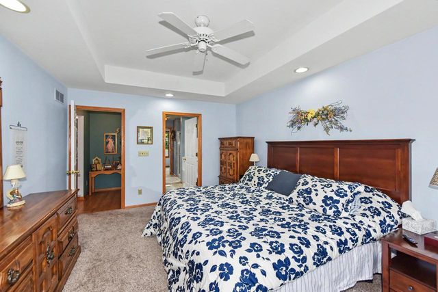 1508 Mackenzie LANE, Oconomowoc, WI 53066