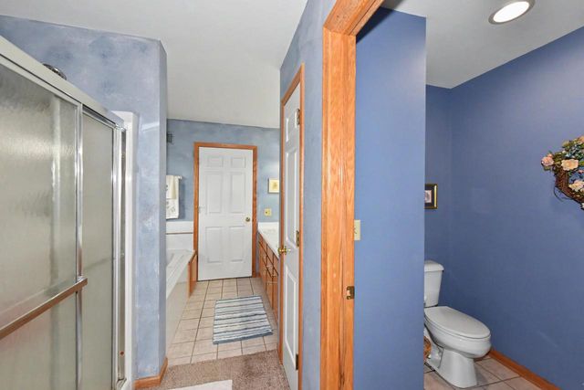 1508 Mackenzie LANE, Oconomowoc, WI 53066