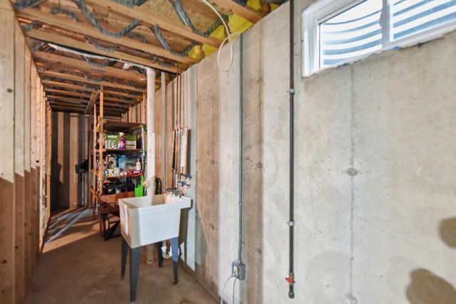 1508 Mackenzie LANE, Oconomowoc, WI 53066
