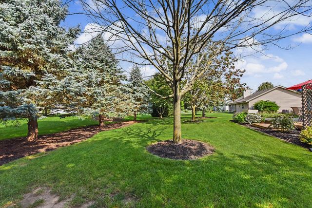 1508 Mackenzie LANE, Oconomowoc, WI 53066