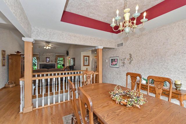 1508 Mackenzie LANE, Oconomowoc, WI 53066