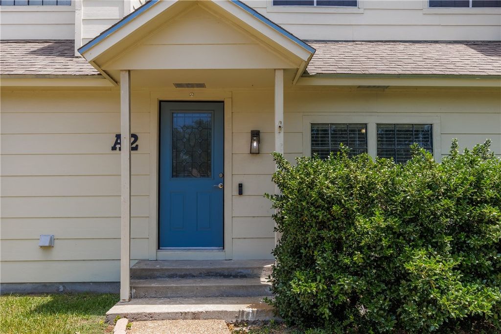 3052 Quail Springs A-2, Corpus Christi, TX 78414 — photo 3
