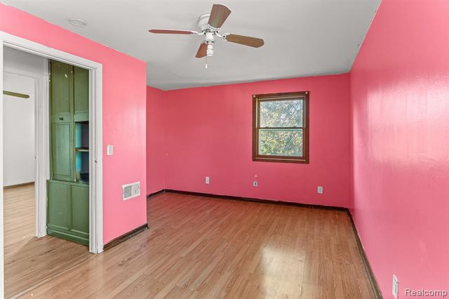 4500 Katherine Street, Dearborn Heights, MI 48125