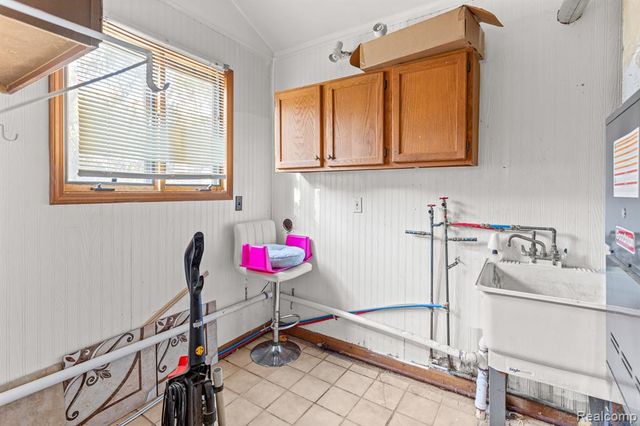 4500 Katherine Street, Dearborn Heights, MI 48125