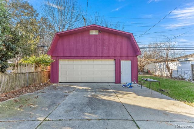 4500 Katherine Street, Dearborn Heights, MI 48125