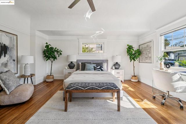 4949 4949 Coronado Ave, Oakland, CA 94618