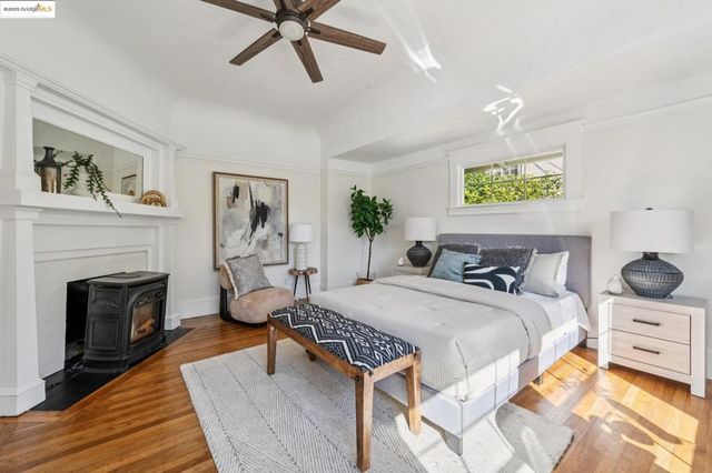 4949 4949 Coronado Ave, Oakland, CA 94618