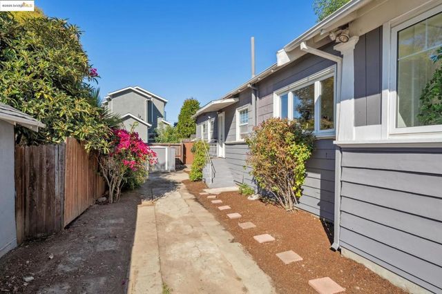 4949 4949 Coronado Ave, Oakland, CA 94618