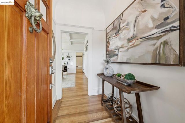 4949 4949 Coronado Ave, Oakland, CA 94618