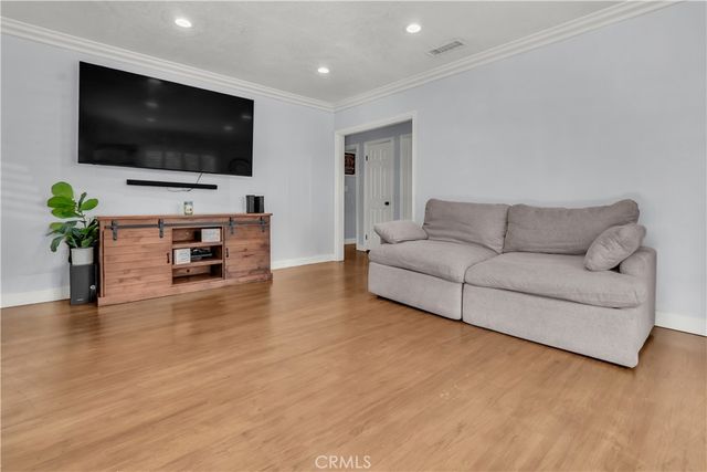 10432 Memphis Avenue, Whittier, CA 90604