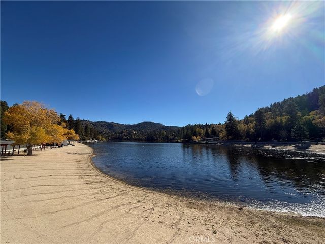 23489 Lake, Crestline, CA 92325