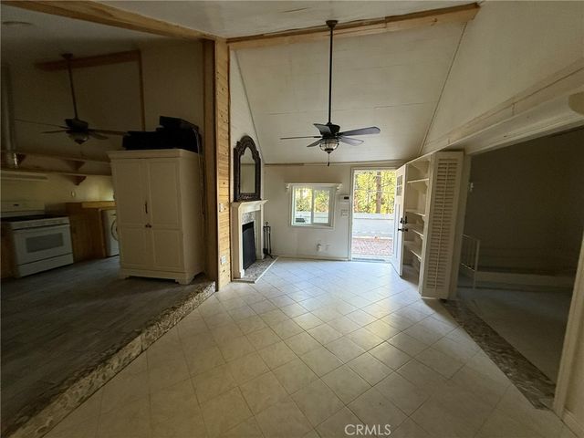 23489 Lake, Crestline, CA 92325